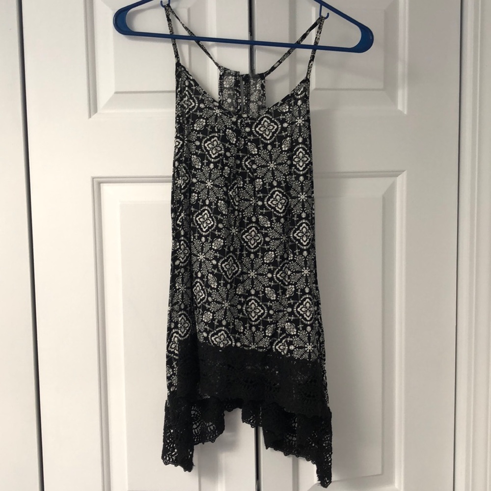 Black & white patterned tank top